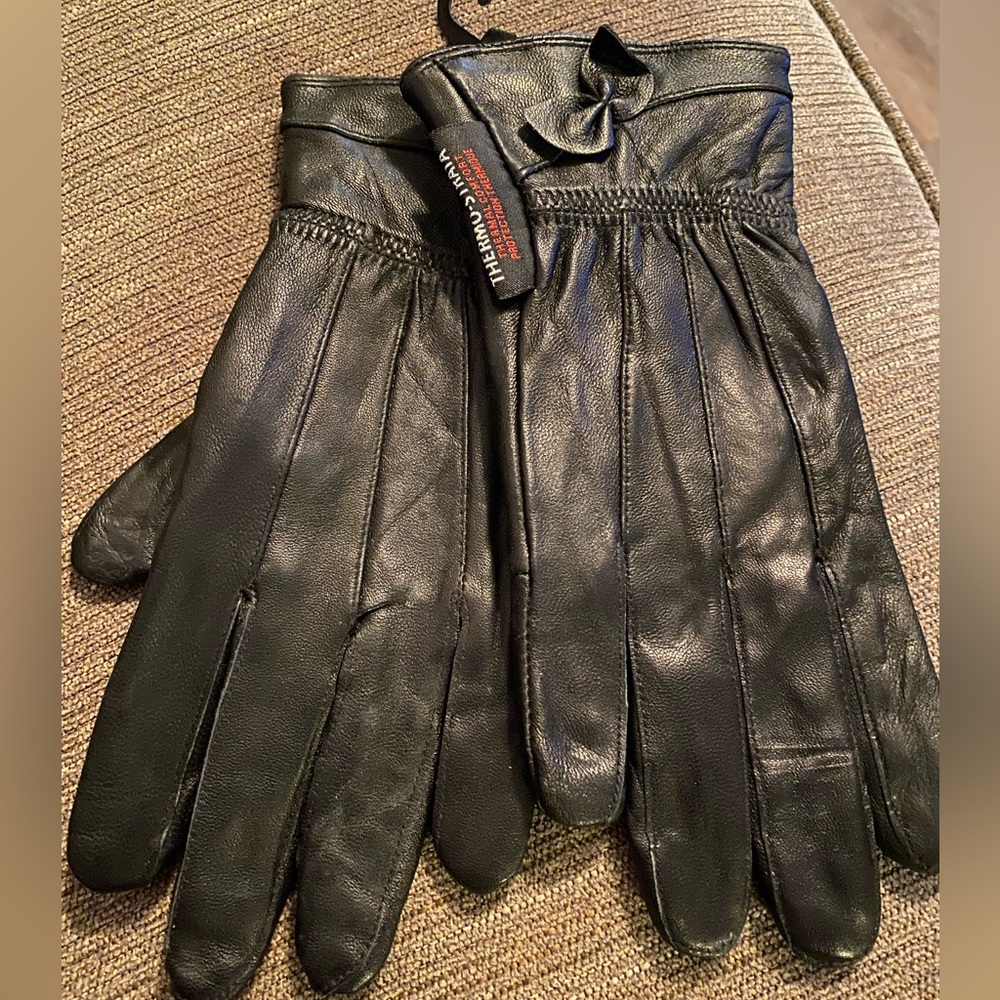 Thermo-Strata leather gloves. Size medium. Multilayered thermal comfort gloves.
